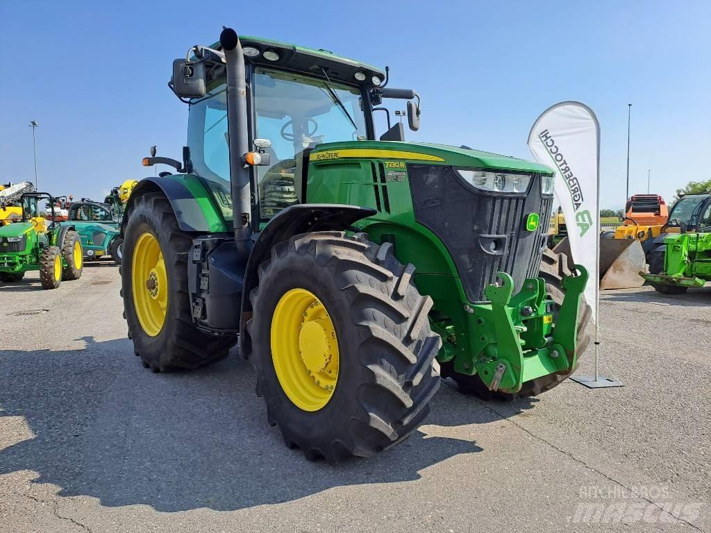 John Deere 7230 R Traktörler