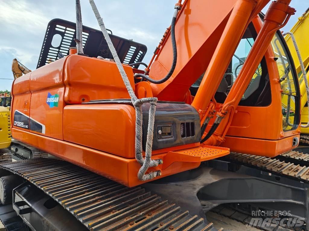 Doosan DX 225 LC Paletli ekskavatörler
