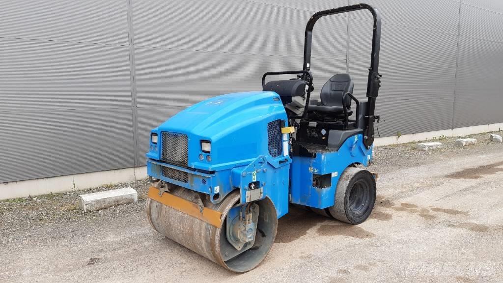 CAT CC24B Çift tamburlu silindirler