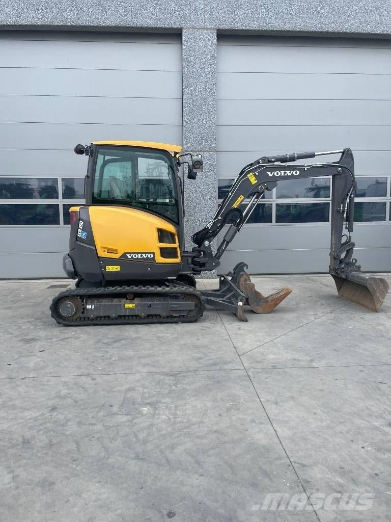 Volvo ECR 35 D Mini ekskavatörler, 7 tona dek