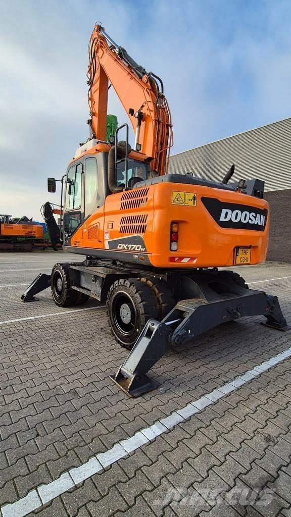 Doosan DX 170W-5 Lastik tekerli ekskavatörler