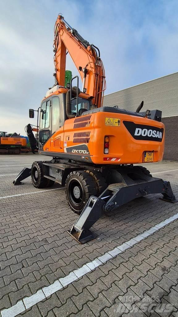 Doosan DX170W-5 Lastik tekerli ekskavatörler