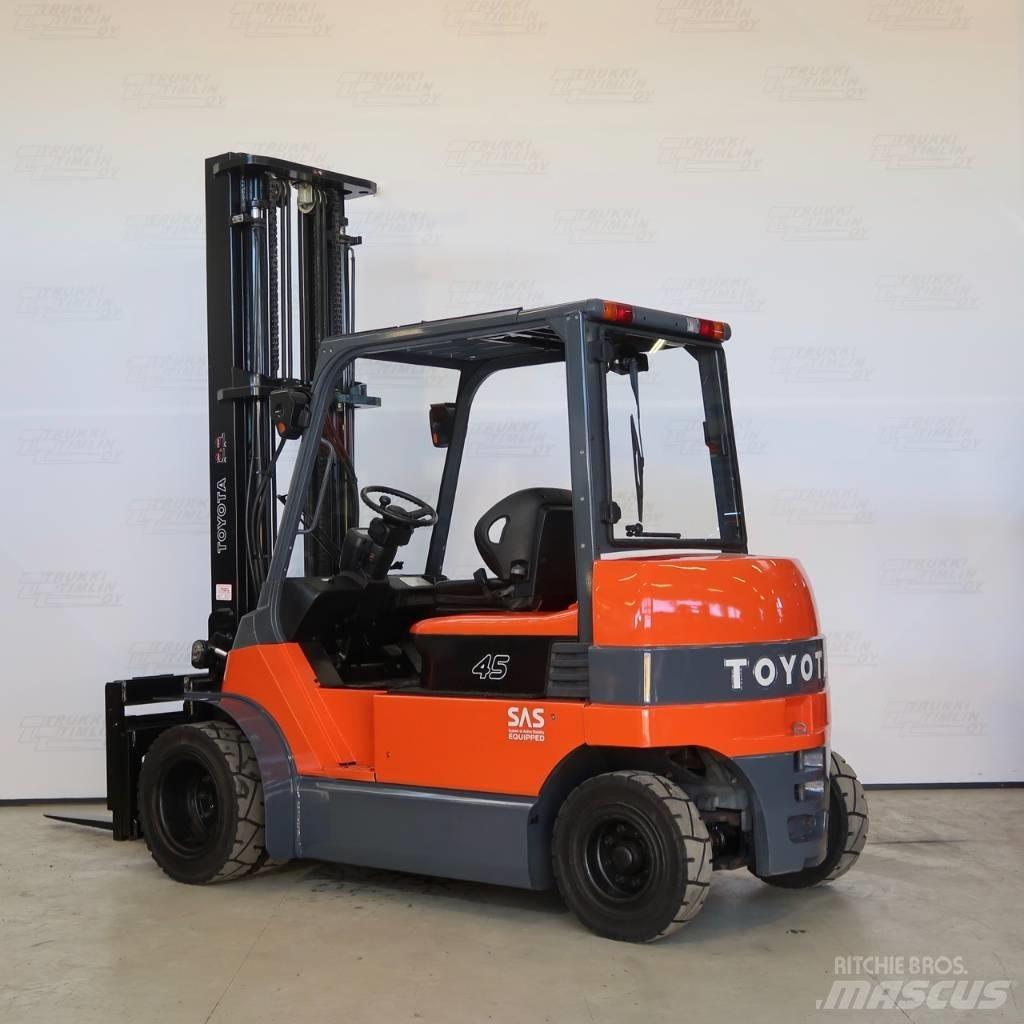 Toyota 7FBMF45 Elektrikli forkliftler
