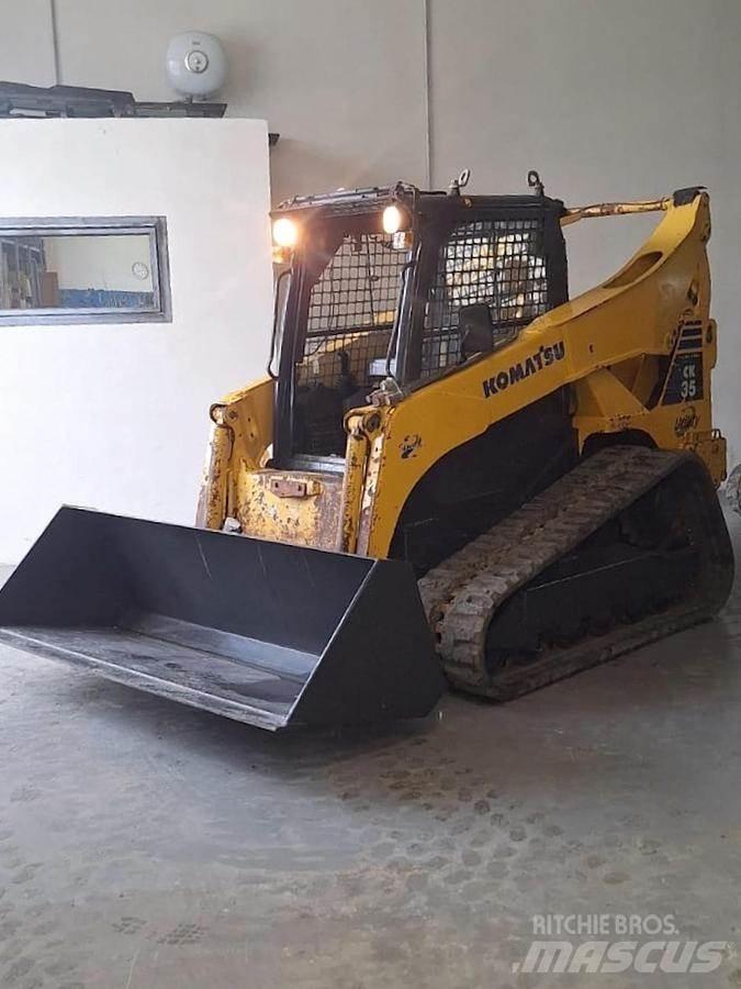 Komatsu CK35 Mini yükleyiciler