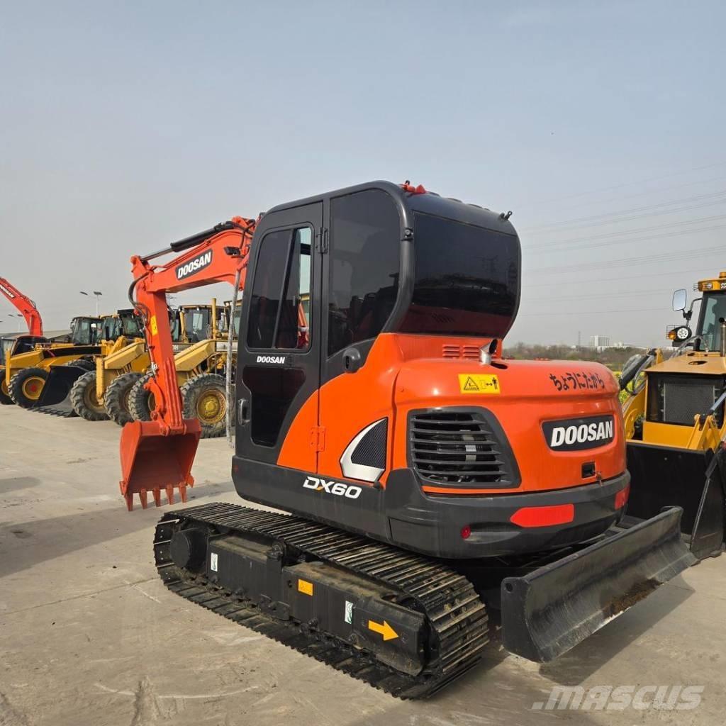 Doosan DX 60 Mini ekskavatörler, 7 tona dek