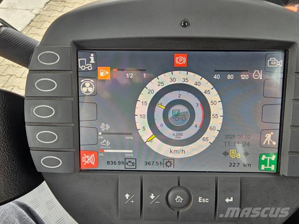 Kärcher MC250 Cadde süpürücüler