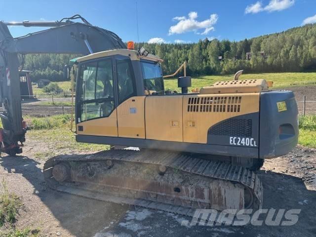 Volvo BM Ec 240 Paletli ekskavatörler