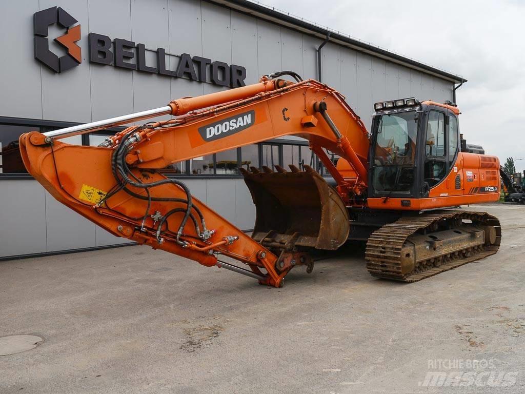 Doosan DX 255 LC-3 Paletli ekskavatörler