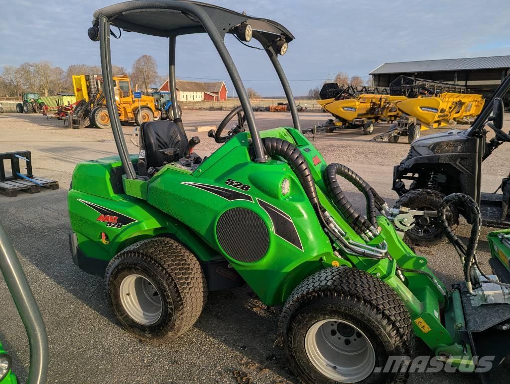 Avant 528 Skid steer loderler