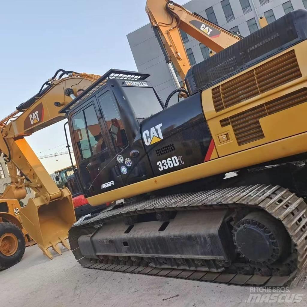 CAT 336D2 Paletli ekskavatörler