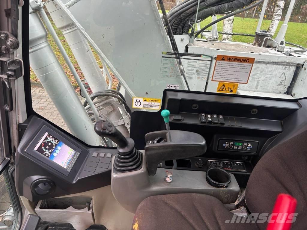 Takeuchi TB 2150 R Paletli ekskavatörler