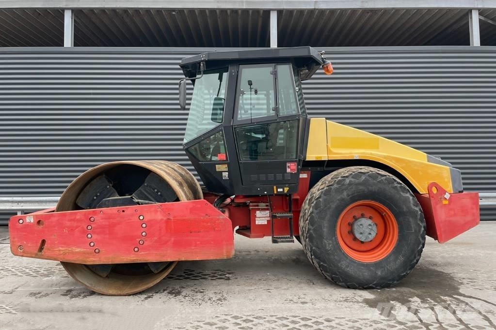Dynapac CA302D Tek tamburlu silindirler