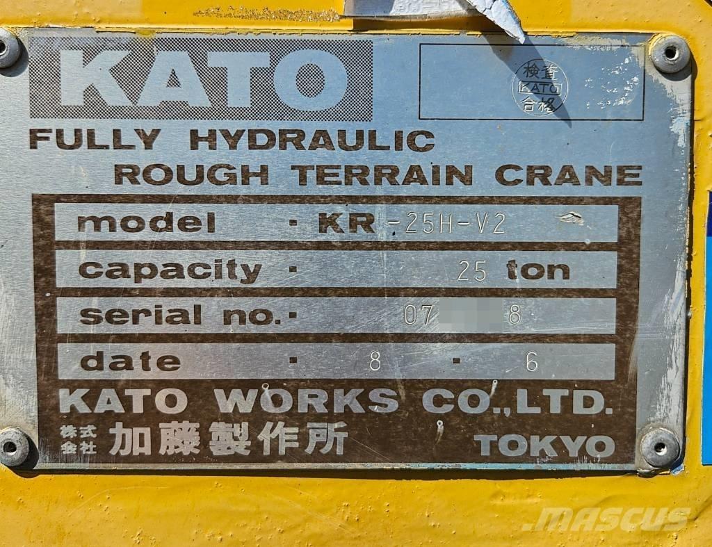 Kato KR 25 H V-2 Arazi Tipi Vinçler (RT)