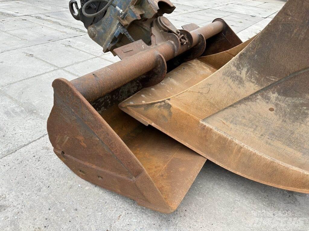 Volvo ECR235EL Paletli ekskavatörler