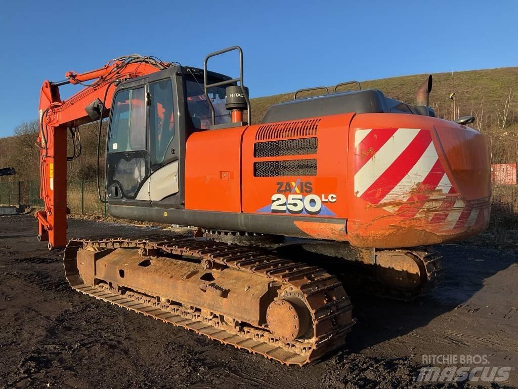 Hitachi ZX 250 LC-6 Paletli ekskavatörler