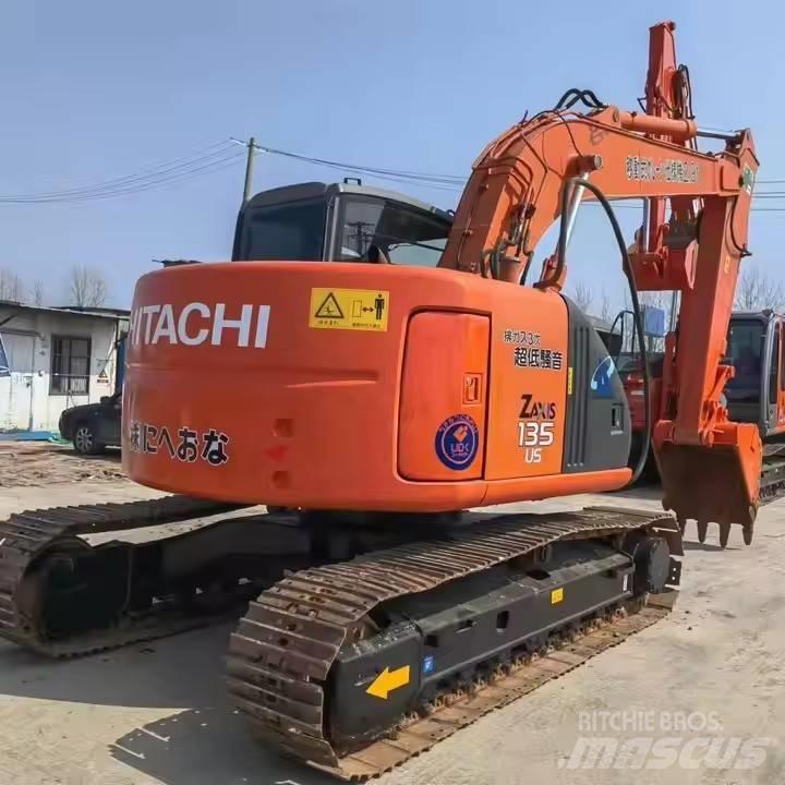 Hitachi ZX135 Paletli ekskavatörler