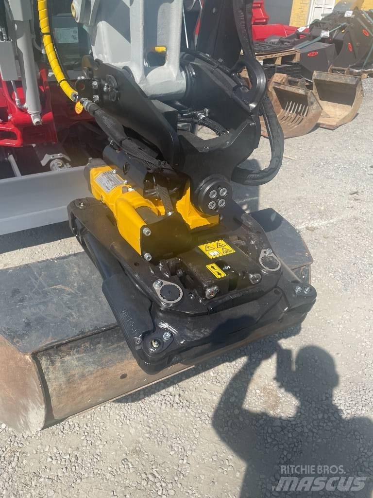 Takeuchi TB 2150 R Paletli ekskavatörler