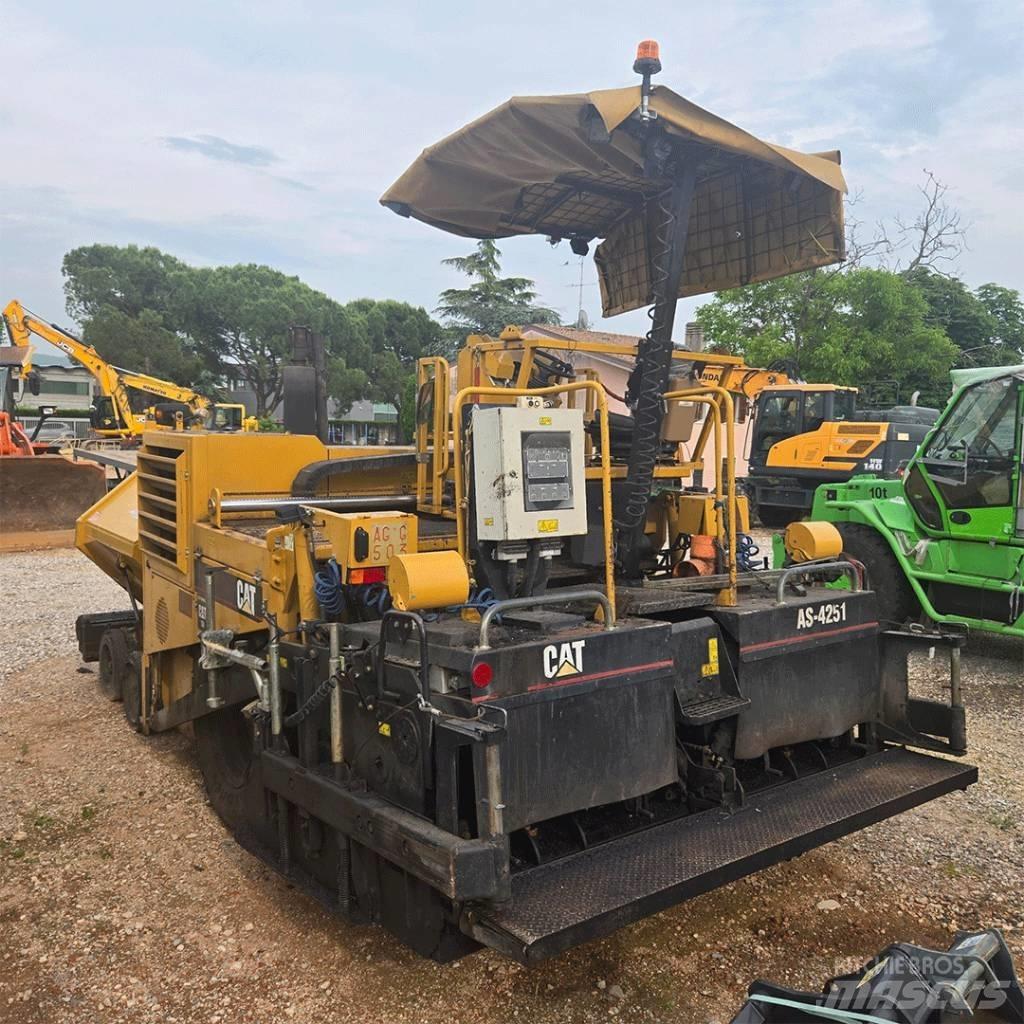 CAT AP 600 Asfalt sericiler