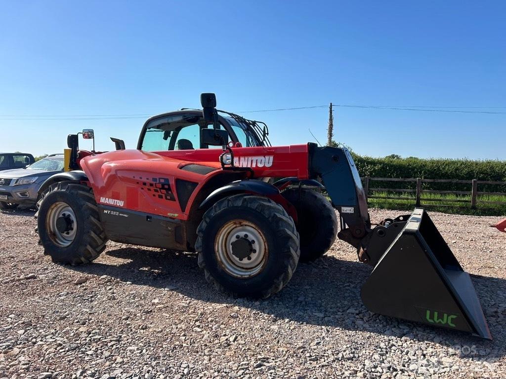 Manitou MT 835 Teleskopik yükleyiciler