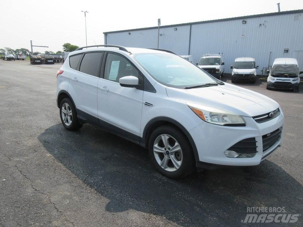 Ford Escape Otomobiller