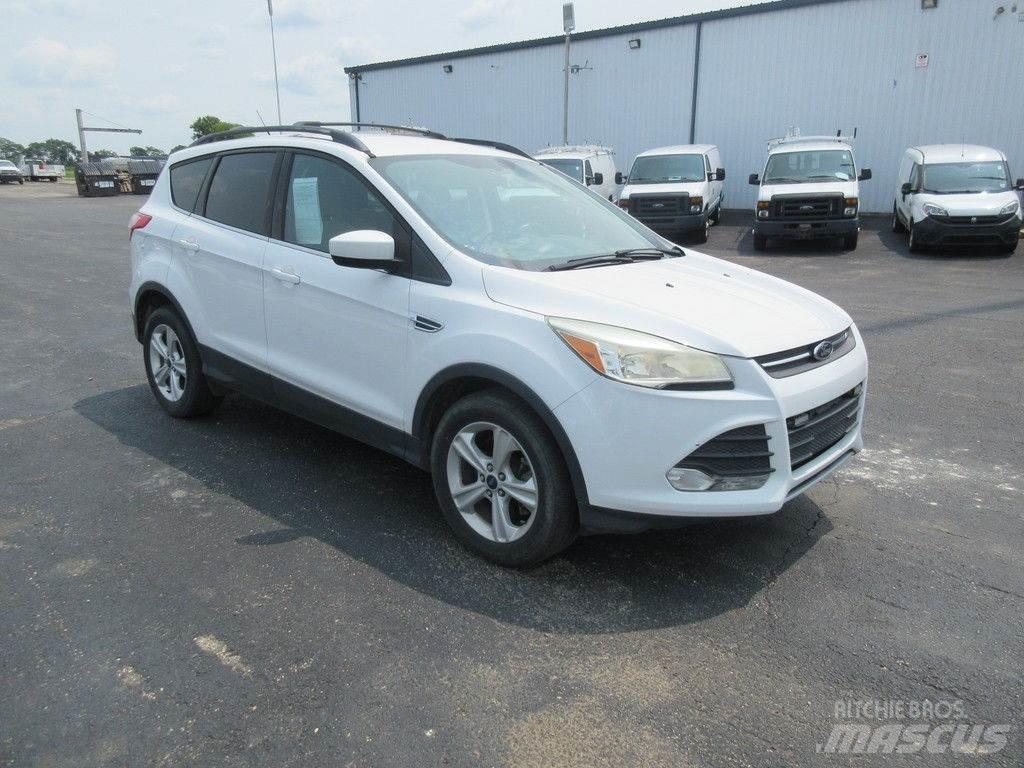 Ford Escape Otomobiller