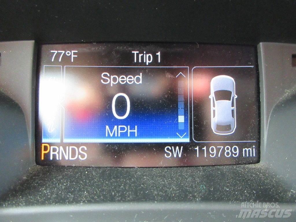 Ford Escape Otomobiller