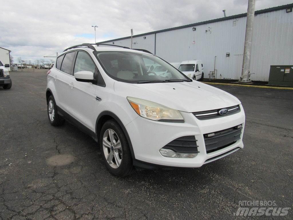Ford Escape Otomobiller