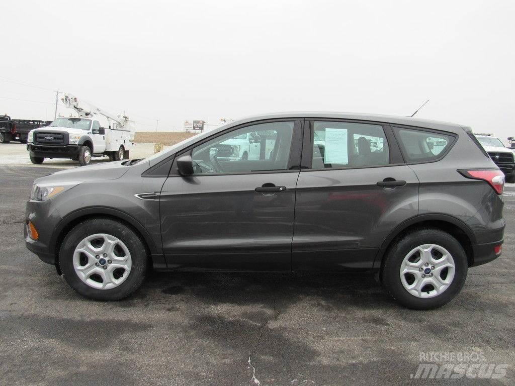 Ford Escape Otomobiller
