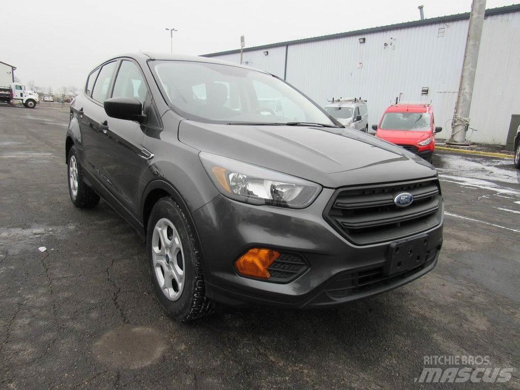 Ford Escape Otomobiller