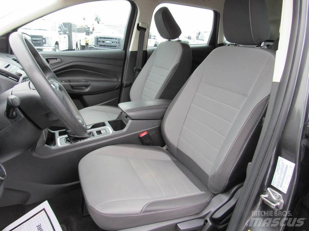 Ford Escape Otomobiller