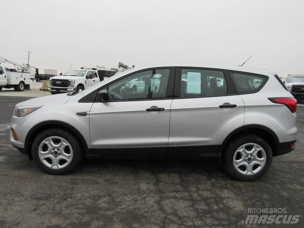 Ford Escape Otomobiller
