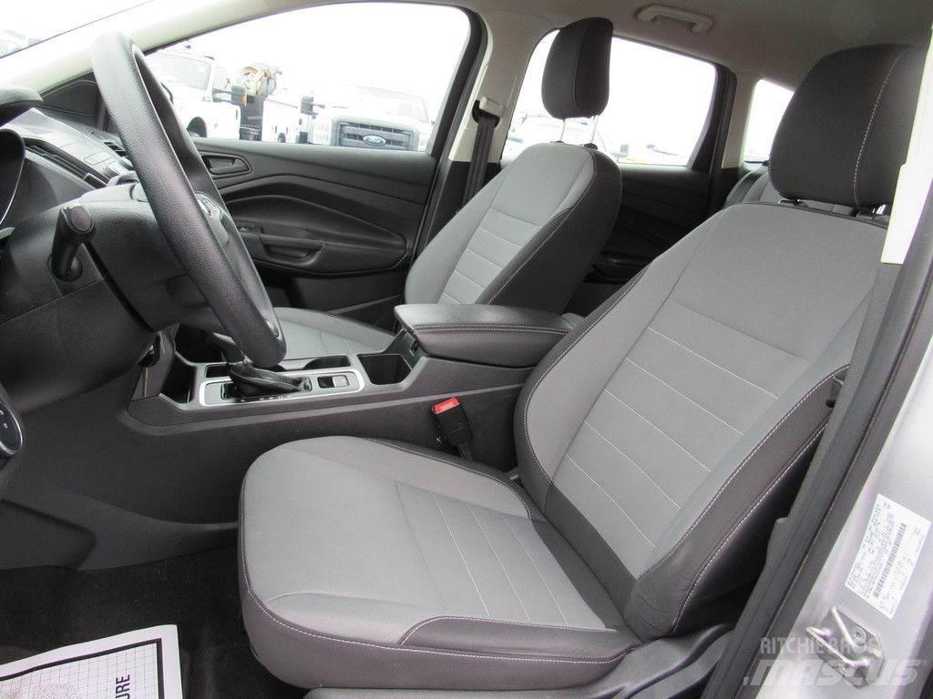 Ford Escape Otomobiller
