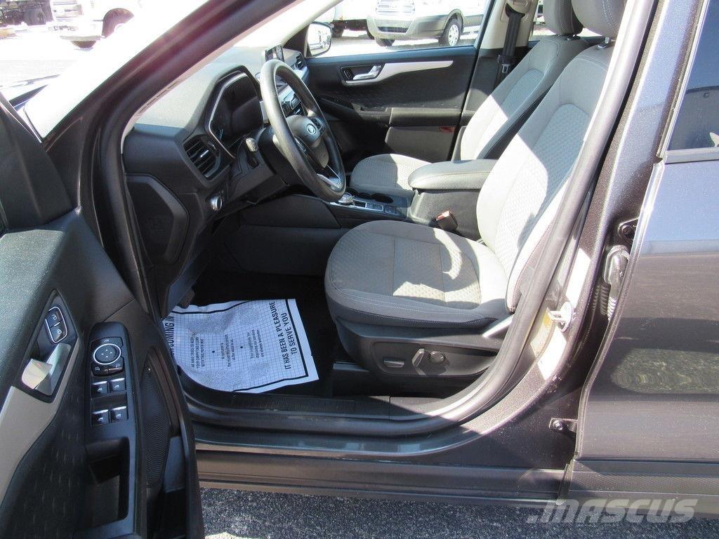 Ford Escape SE Otomobiller
