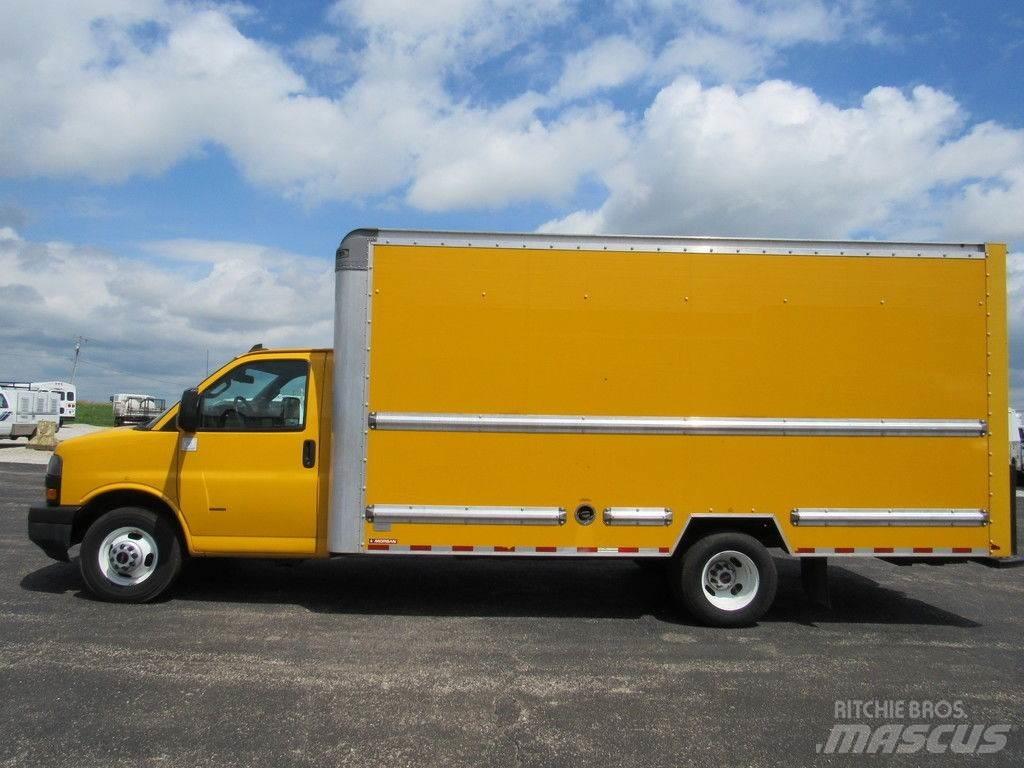 GMC Savana 3500 Kapali kasa kamyonlar