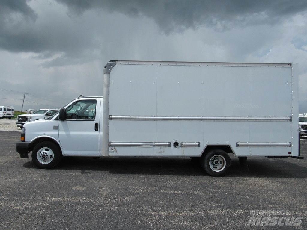 GMC Savana 3500 Kapali kasa kamyonlar