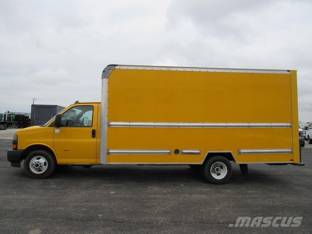 GMC Savana 3500 Kapali kasa kamyonlar