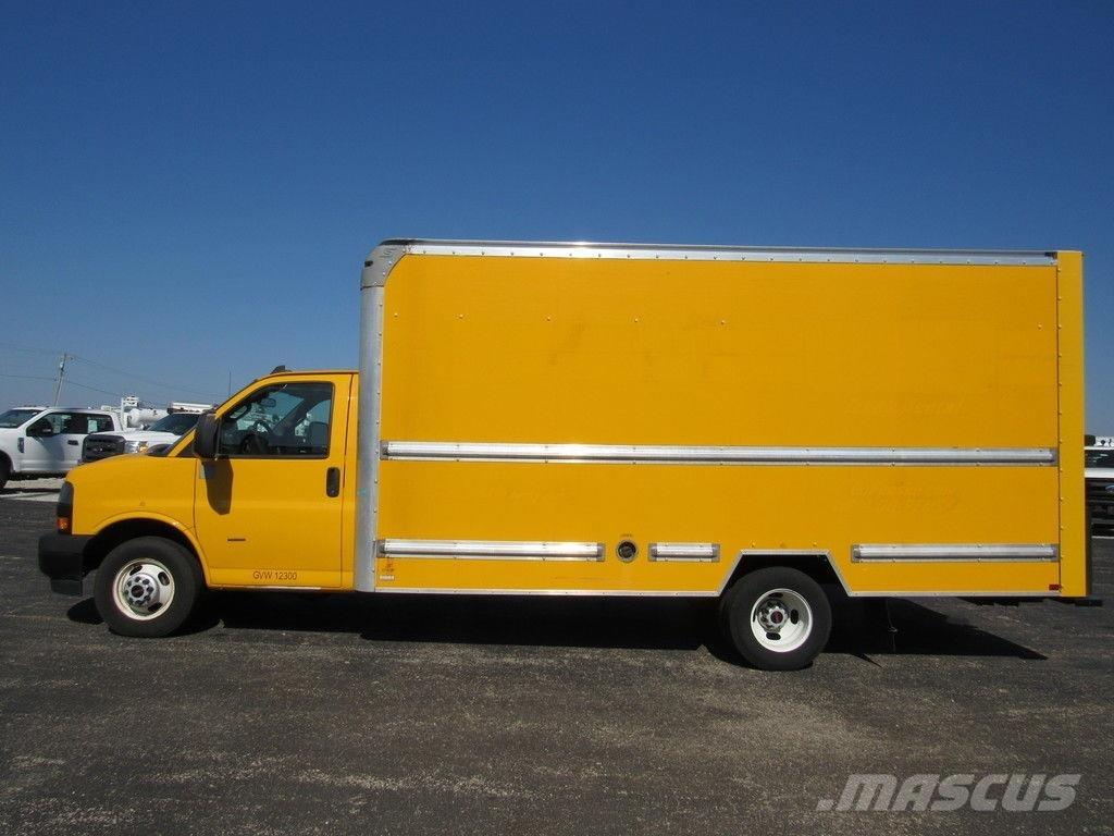GMC Savana 3500 Kapali kasa kamyonlar