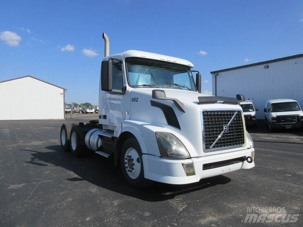 Volvo VNL64 Flatbed kamyonlar