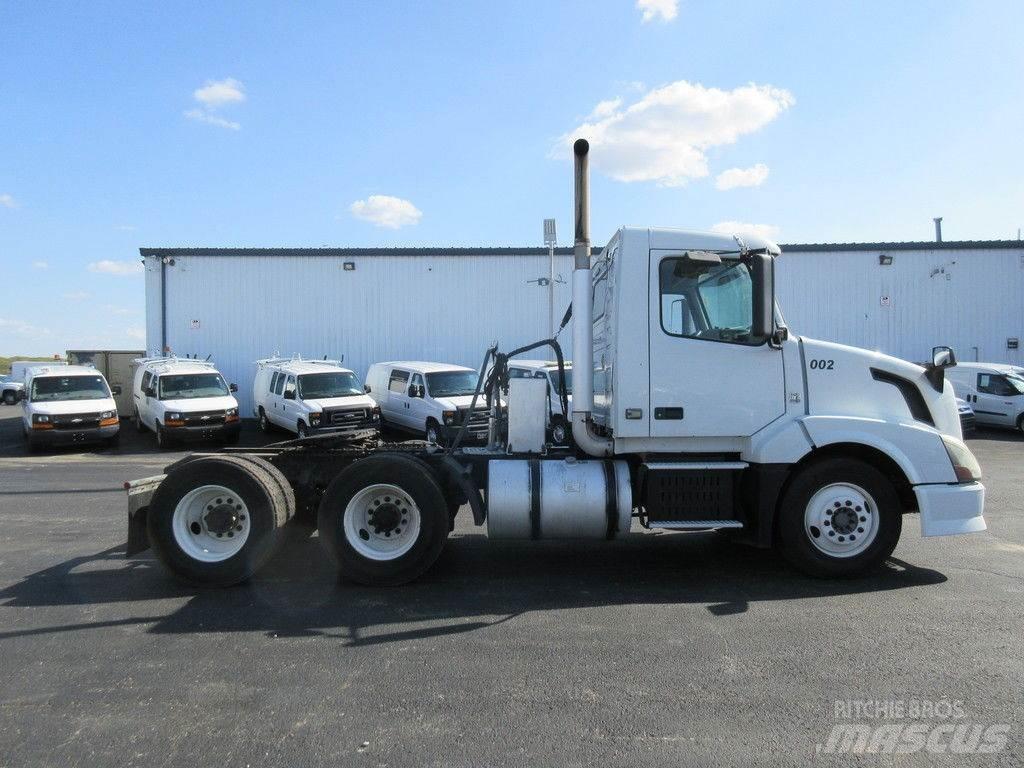 Volvo VNL64 Flatbed kamyonlar