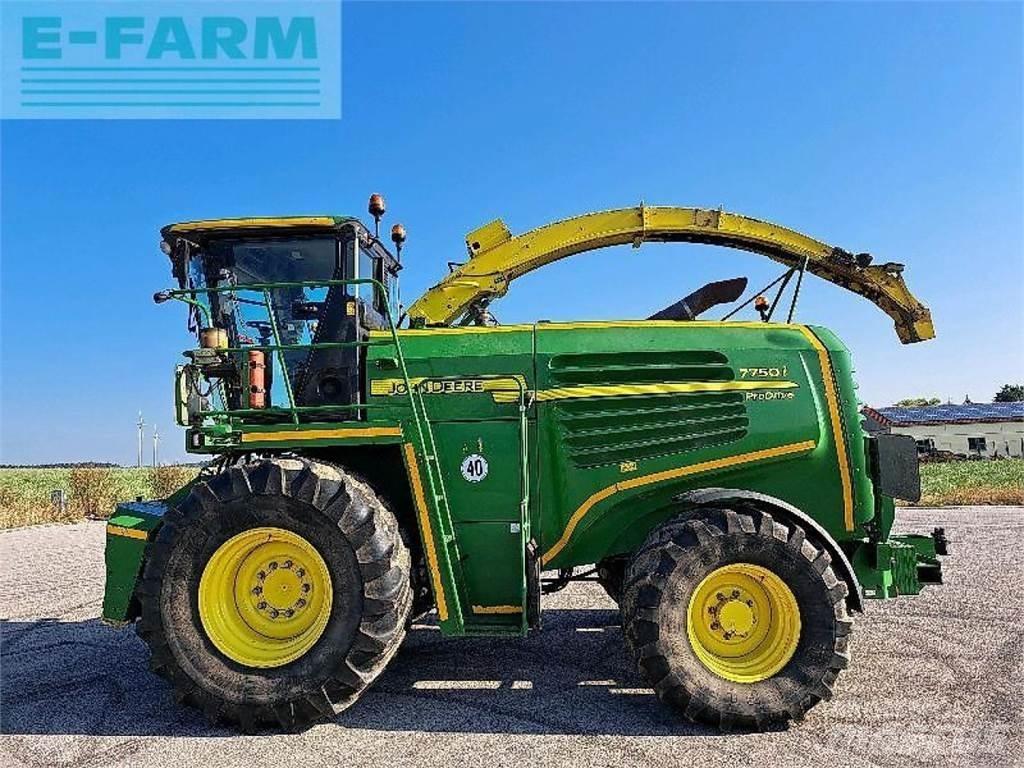 John Deere 7750 Kendi yürür silaj makinalari