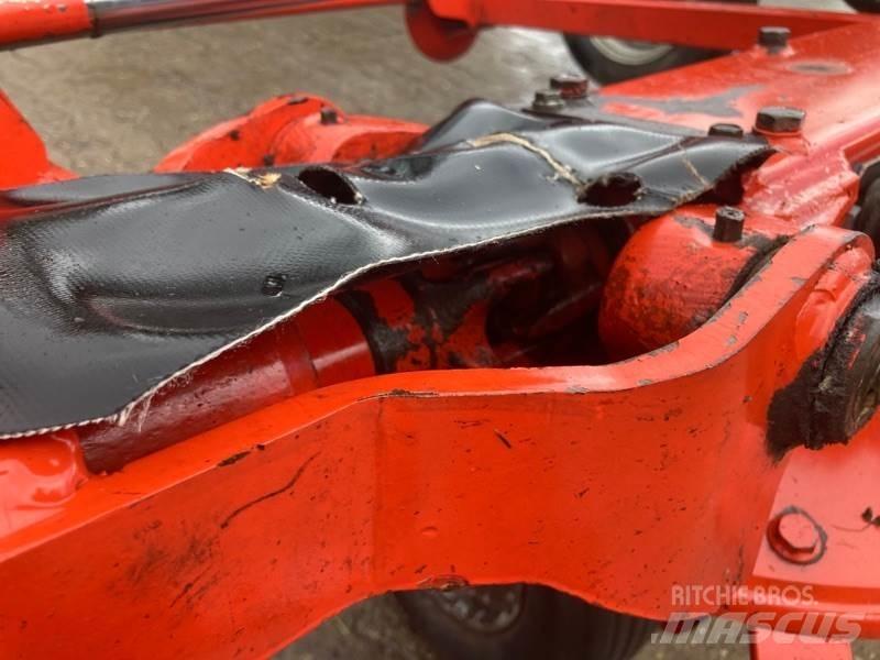 Kuhn GF8702T Kombine tirmiklar