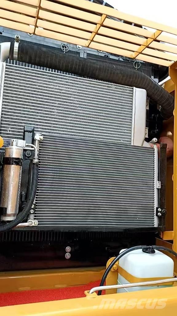 CAT 320DL Paletli ekskavatörler