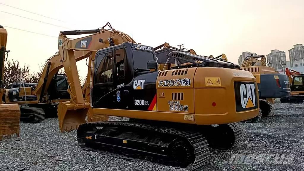 CAT 320DL Paletli ekskavatörler