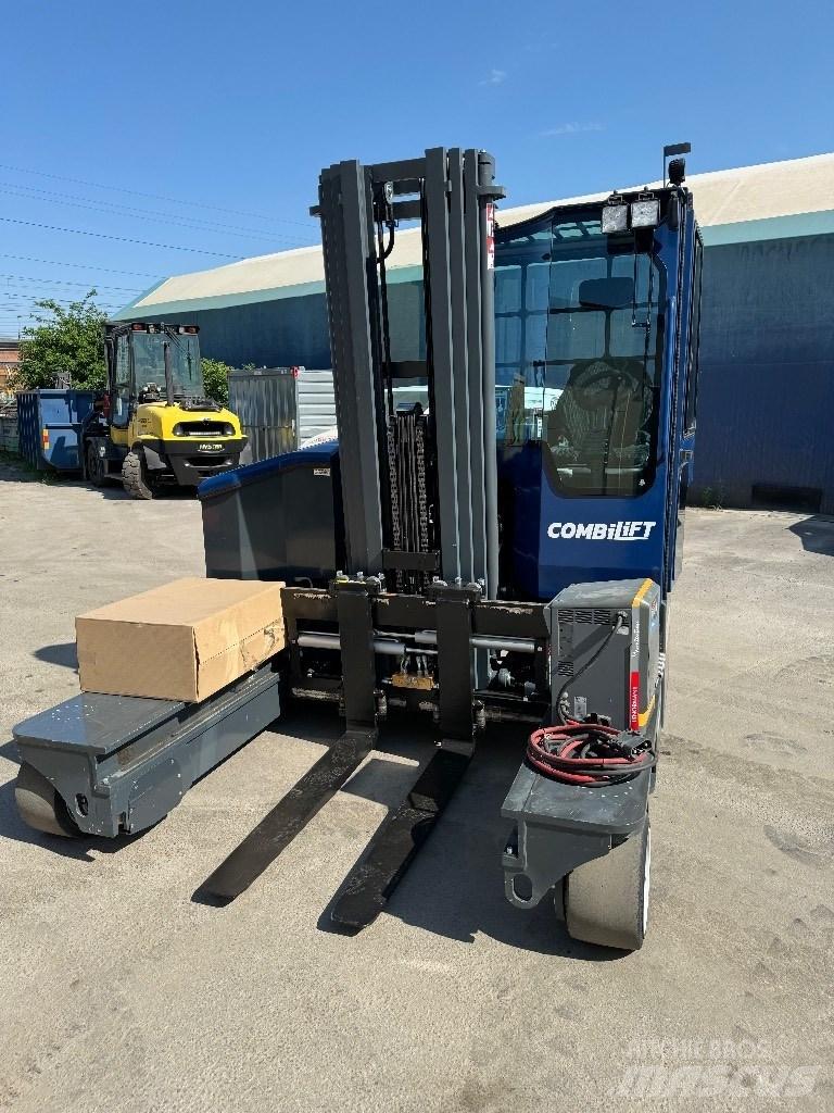 Combilift C4000ET 4 yönlü reach truck