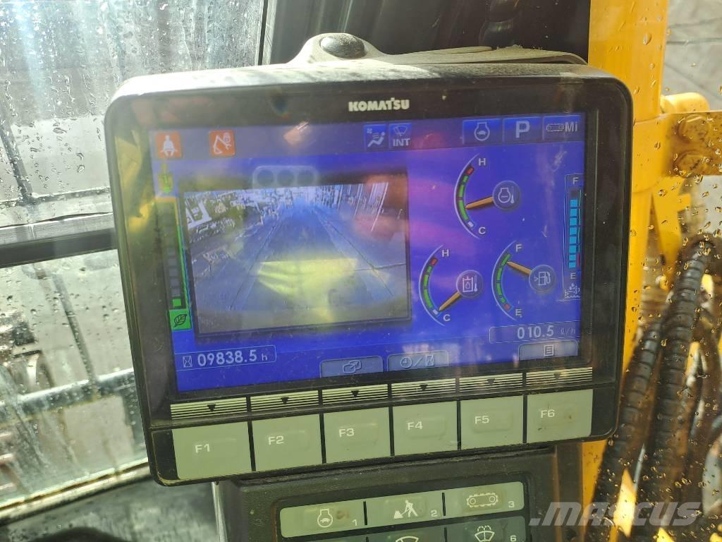 Komatsu PC490LC-11 Paletli ekskavatörler