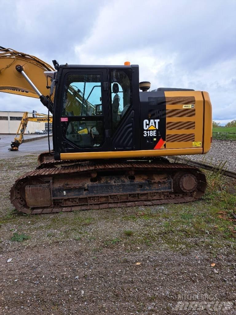 CAT 318 E L Paletli ekskavatörler