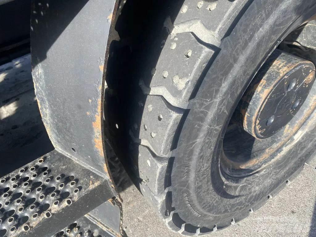 CAT M318F Lastik tekerli ekskavatörler