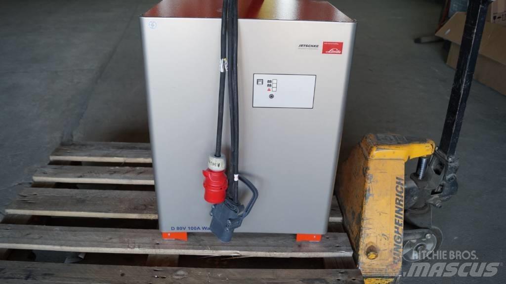 Linde R 20 N Reach truck - depo içi istif araçları