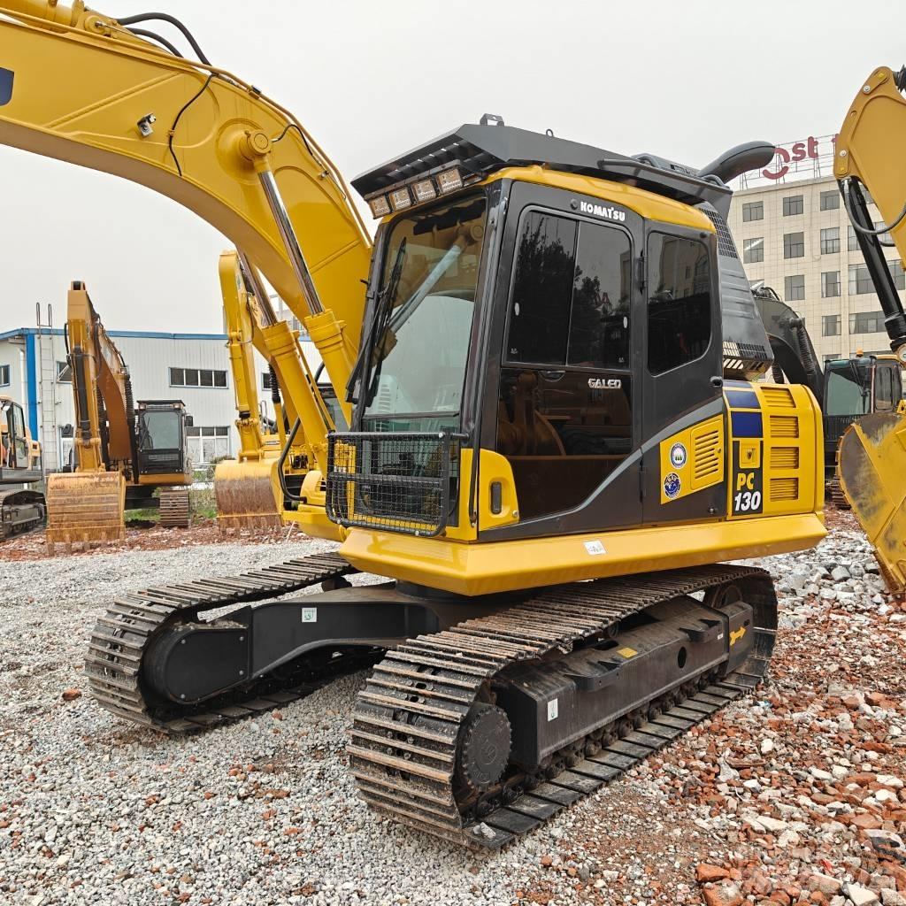 Komatsu 130-7 Paletli ekskavatörler