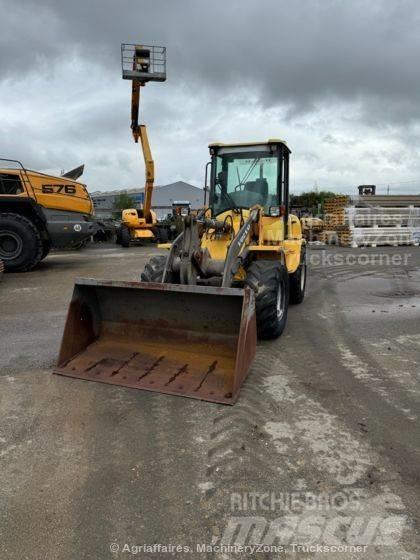 Volvo L 30 B Tekerlekli yükleyiciler